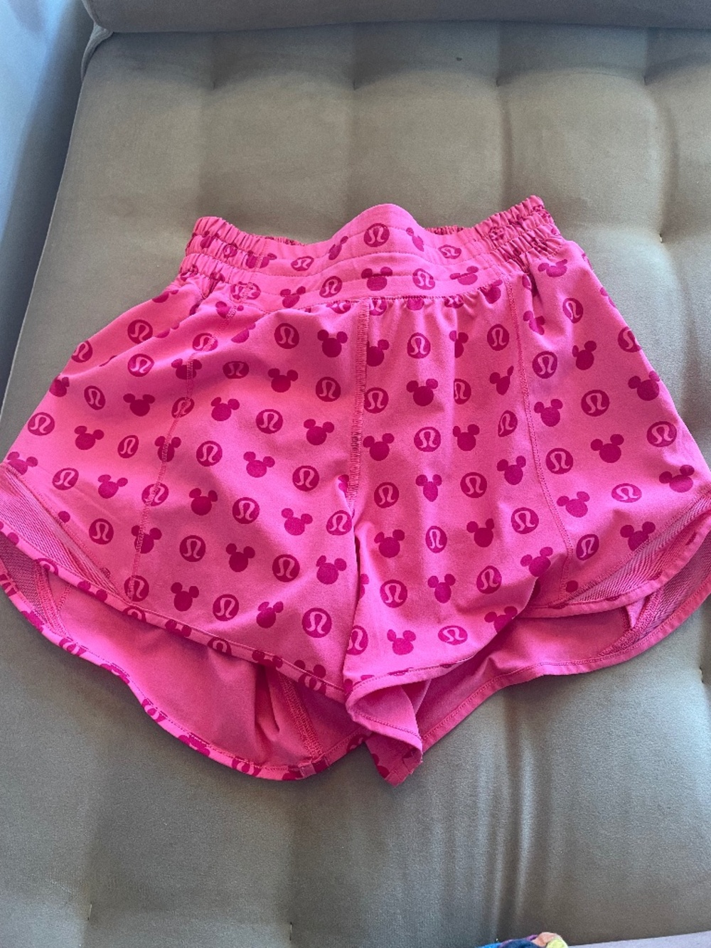 LululemonXDisney Hotty Hots